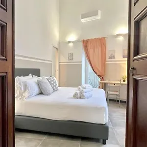 https://happy-family-apartments-u-papaviou.hotelitalianriviera.com
